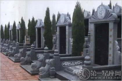 墓地风水 题写墓碑有什么讲究 梦见好多墓地墓碑