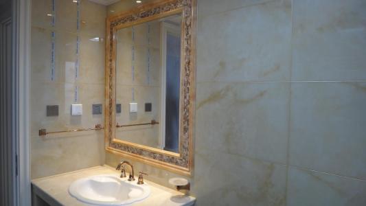 卫生间镜子多大合适？镜子最好的尺寸 卫生间镜子高度