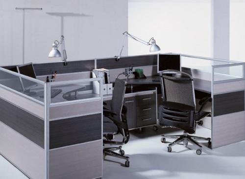 2014年办公桌风水的最佳摆放方位 办公桌风水方位