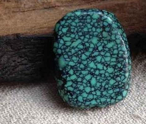 绿松石多少钱一克 松石什么颜色的好