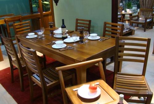 餐桌餐椅的摆放对餐厅风水的影响 餐桌餐椅数量5风水